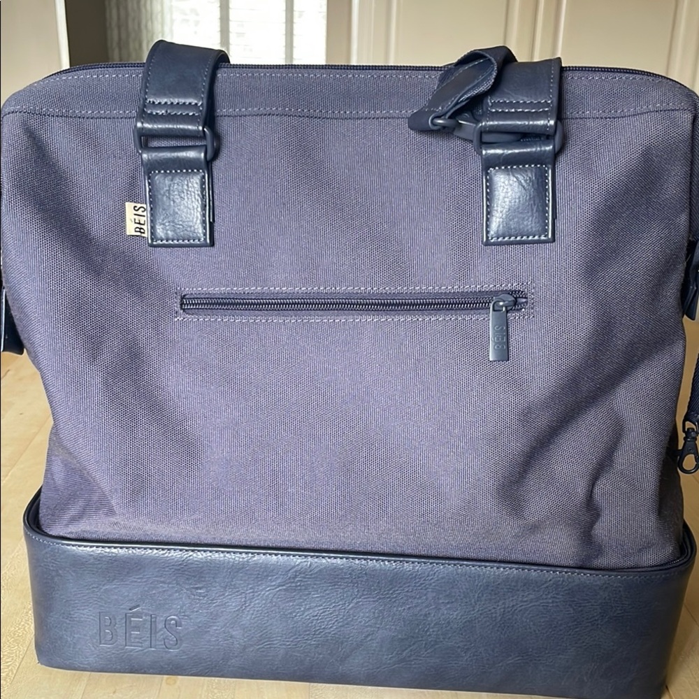 BEIS Weekend Travel Bag
